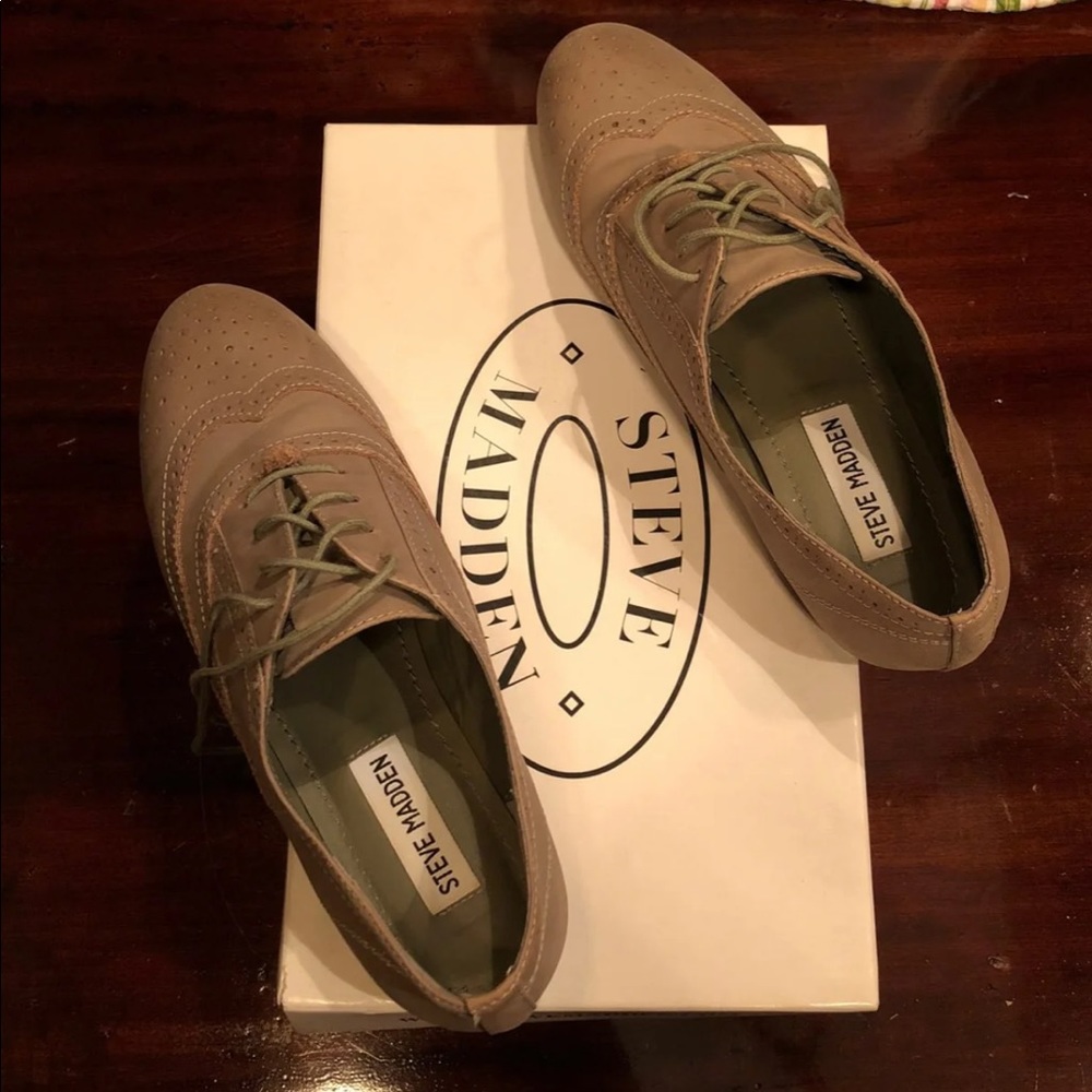 Steve Madden Grey/Taupe Loafers